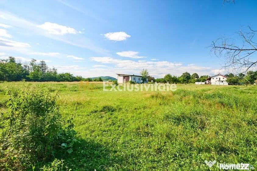 Casă cu 1 camere cu Teren 1100 Mp în Budeasa