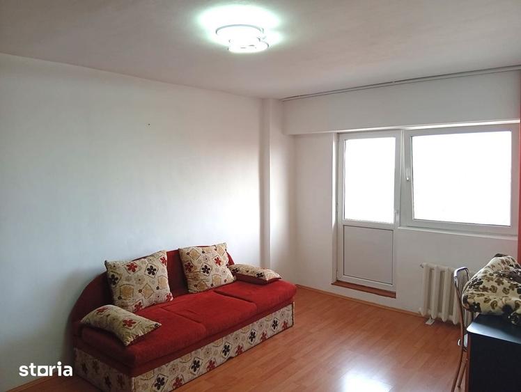 Apartament cu 2 camere decomandat în Intim