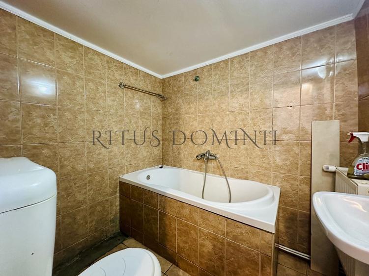 Apartament cu 4 camere, mobilat în Nufărul
