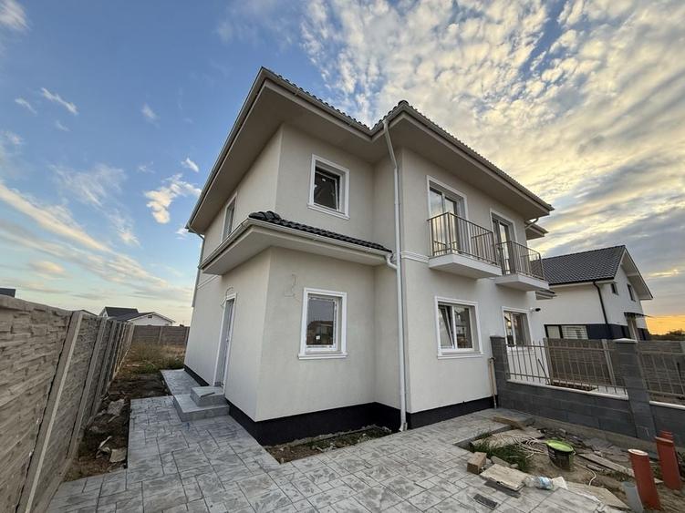 Casă cu 3 camere în Bucovăț
