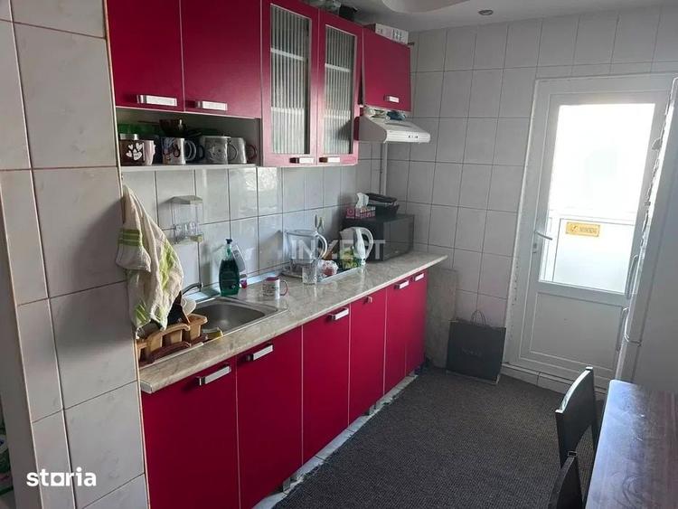 Apartament cu 3 camere decomandat în Bularga