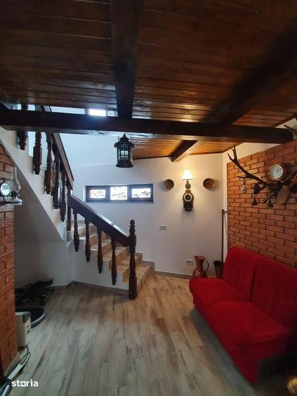 Casă cu 4 camere în Vama