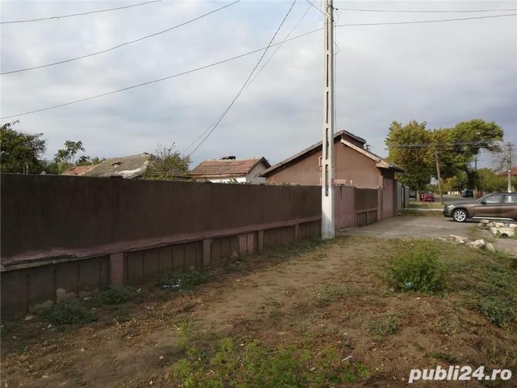 Casă cu 5 camere cu Teren 2800 Mp în Corabia