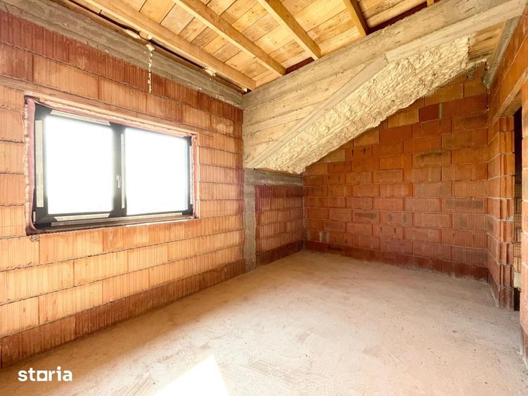 Casă cu 3 camere cu Teren 274 Mp în Sud