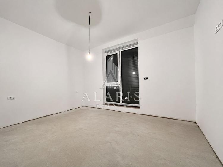 Apartament cu 3 camere semidecomandat în Giroc