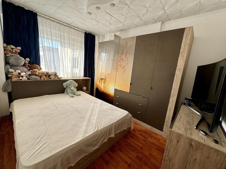 Apartament cu 4 camere decomandat în Prundu