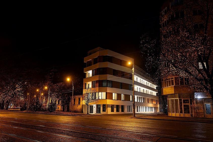 Apartament cu 3 camere semidecomandat în Ferdinand