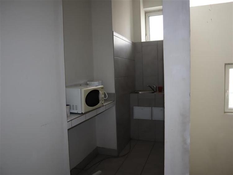 Birou, de 330 mp, în Blașcovici