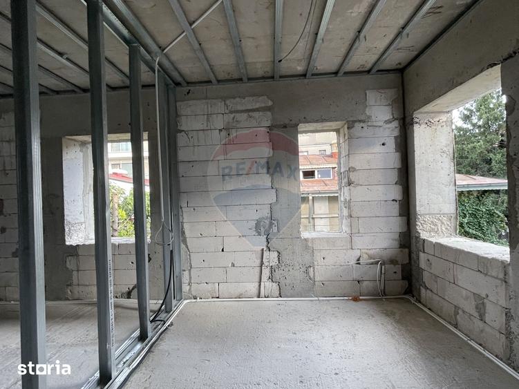 Vila in curs de renovare, teren 370mp, retras | adiacent Polona - 1
