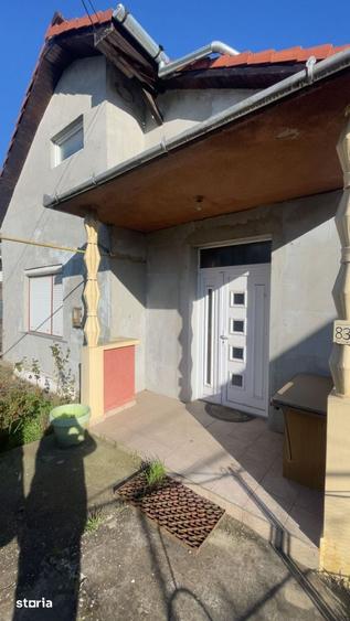 Casă cu 3 camere cu Canalizare în Unirea