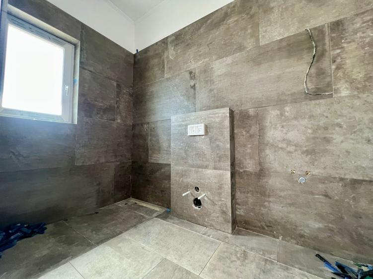 Casă cu 4 camere cu Teren 316 Mp în Săcălaz
