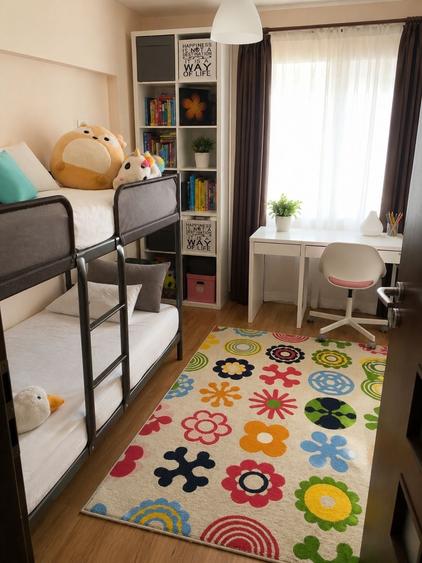Apartament cu 3 camere decomandat în Exterior Vest