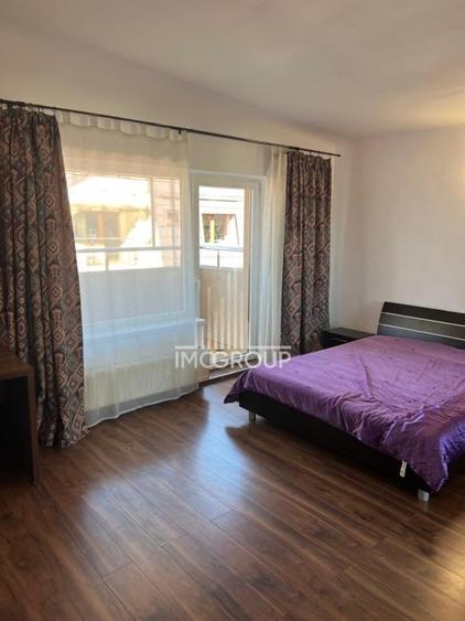 Apartament cu 3 camere semidecomandat, mobilat în Zorilor