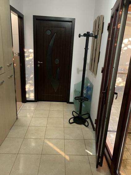 Casă cu 2 camere în Central
