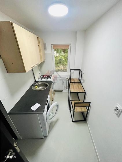 Apartament cu 2 camere decomandat în Podu Roș