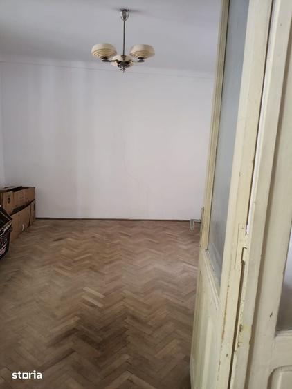 Casă cu 3 camere cu Teren 191 Mp în 23 August