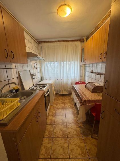 Apartament cu 2 camere decomandat în Păcii