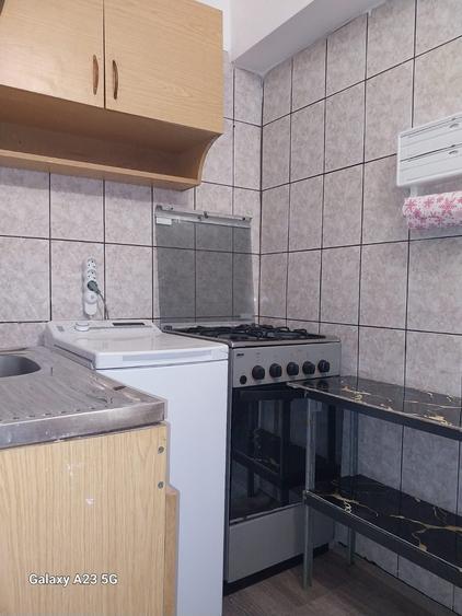 Garsonieră decomandată în Exterior Vest
