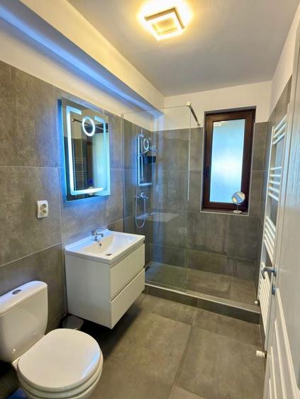 Casă cu 3 camere cu Canalizare în Giroc
