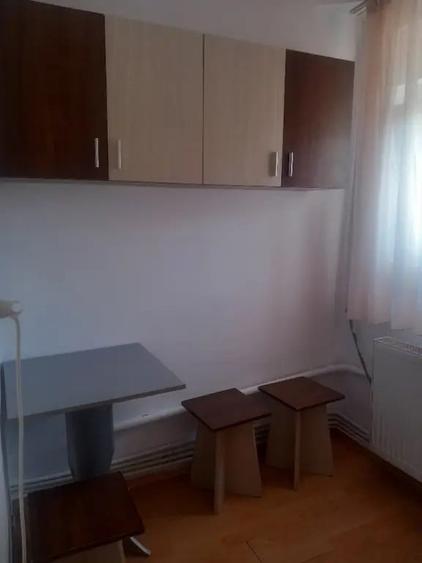 Garsonieră decomandată în Tineretului