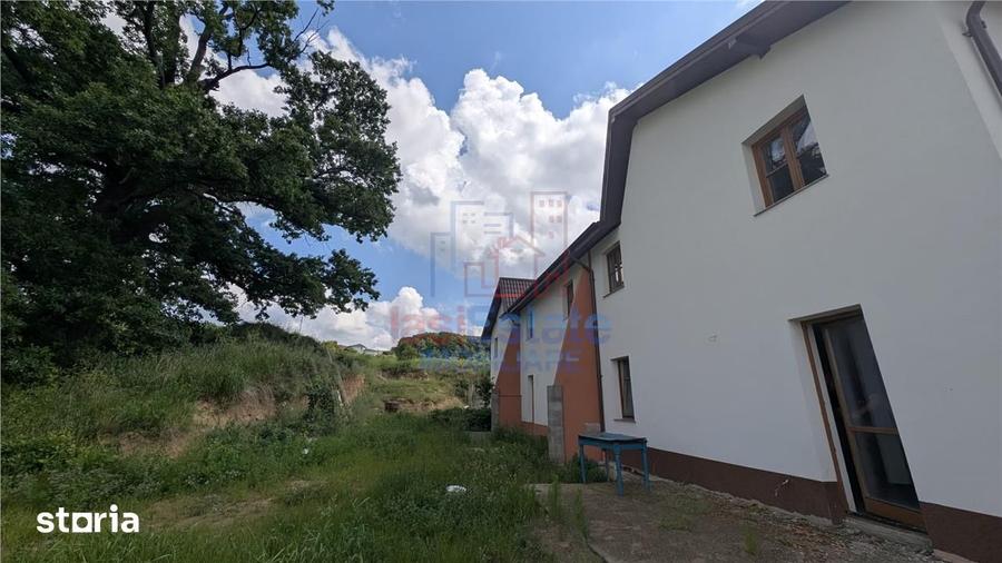 Casă cu 4 camere cu Teren 250 Mp în Bucium