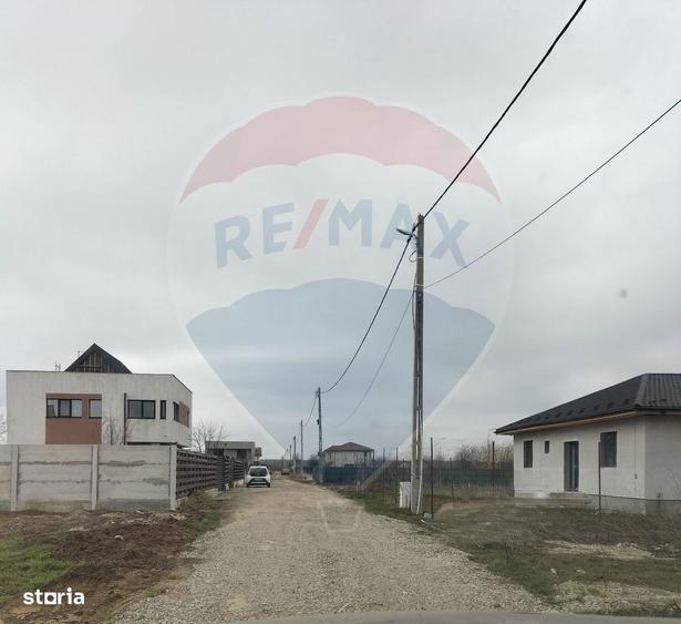 Teren de 1053 mp, în Crevedia