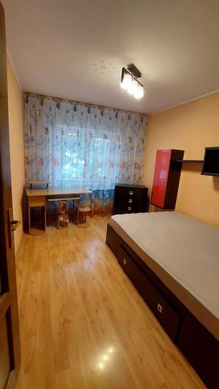 Apartament cu 3 camere decomandat în Siderurgiștilor