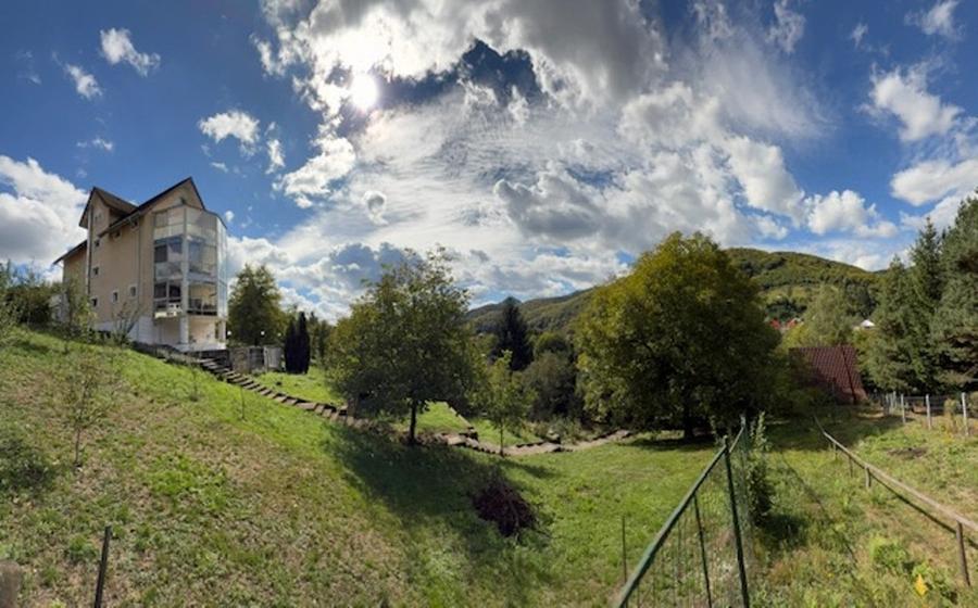 Casă individuală cu 7 camere cu Canalizare în Exterior Est