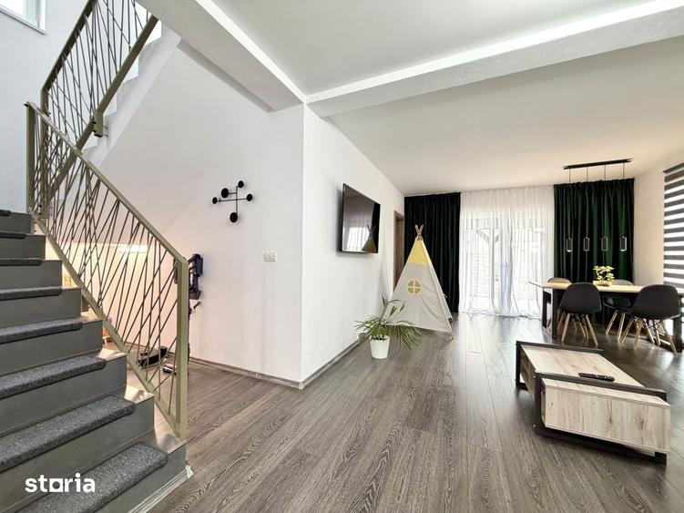 Duplex despartit prin garaj, 5 camere, 137 mp utili - Dumbravita - 1
