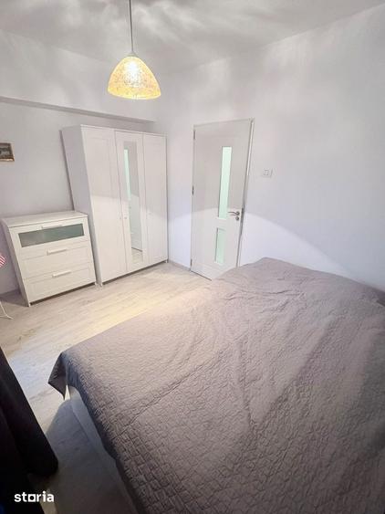 Apartament cu 4 camere decomandat în Titan