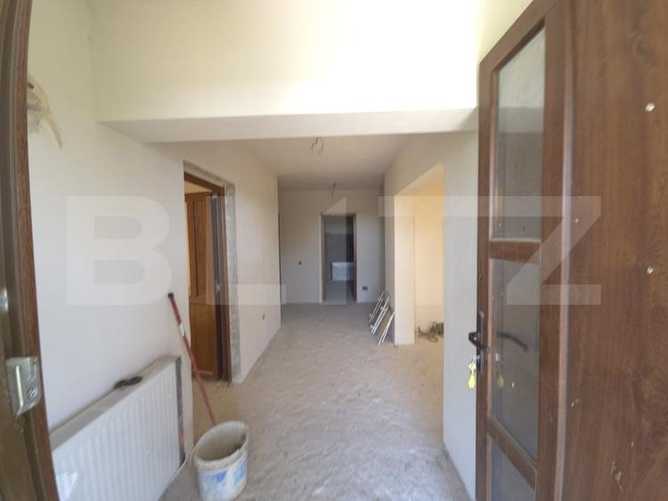 Casă individuală cu 5 camere cu Canalizare în Lazuri