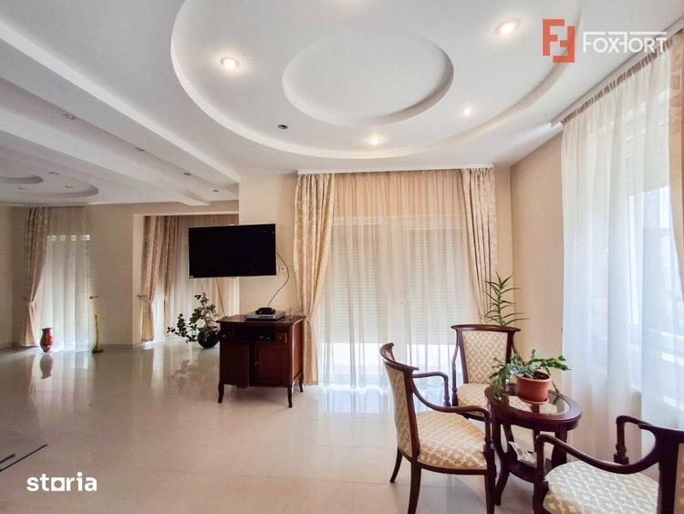 Casă cu 4 camere cu Piscina în Fratelia