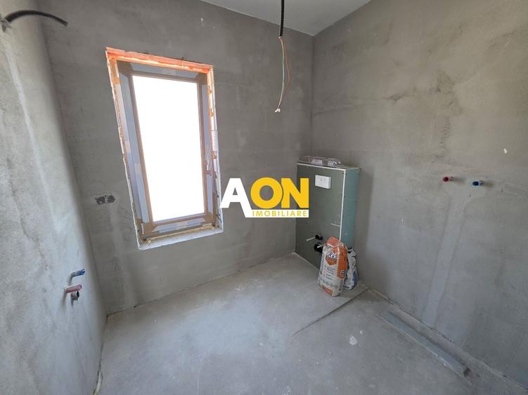 Casă individuală cu 5 camere cu Canalizare în Cetate