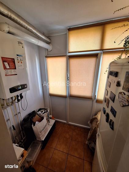 Apartament cu 3 camere decomandat în Ostroveni
