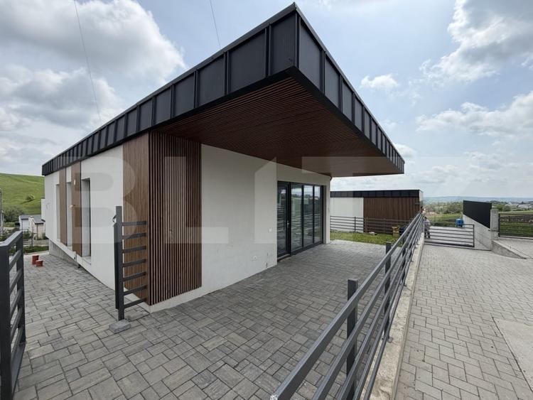 Casă individuală cu 3 camere cu Teren 300 Mp în Exterior Vest
