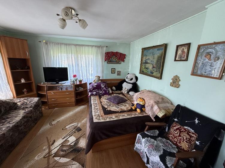 Casă individuală cu 5 camere cu Canalizare în Teșila