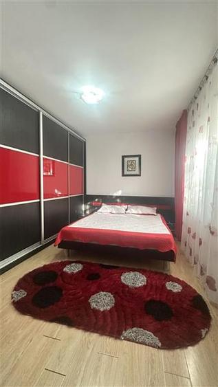 Casă individuală cu 4 camere cu Canalizare în Coiciu