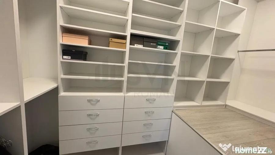 Apartament cu 3 camere decomandat în Calea Călărașilor