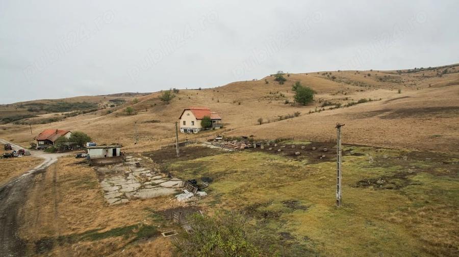Teren în Petrești