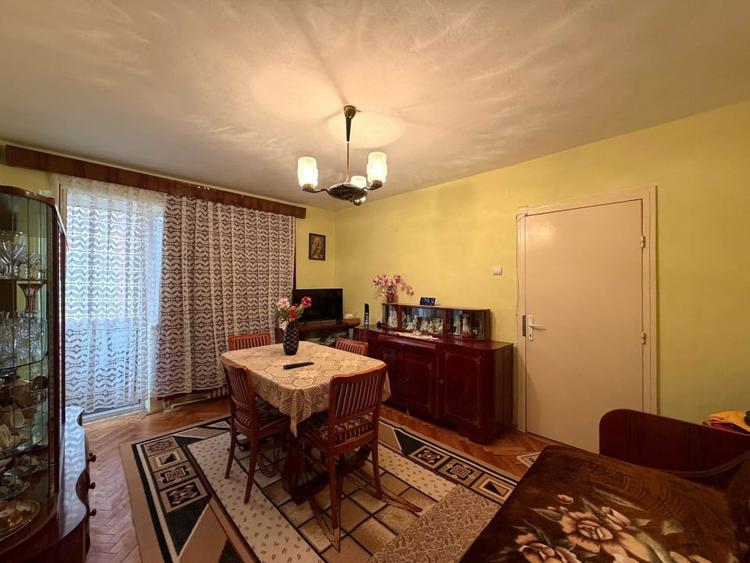 Apartament cu 2 camere, 52 mp utili + balcon 3 mp - CETATE - 1