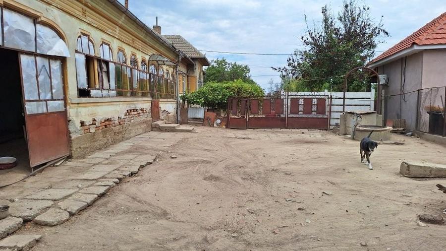 Casă cu 4 camere în Poiana Mare