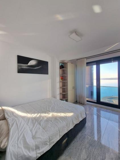 Apartament cu 2 camere semidecomandat, mobilat în Vest