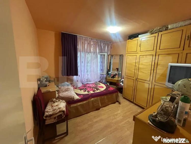 Apartament cu 3 camere decomandat în Micro 11