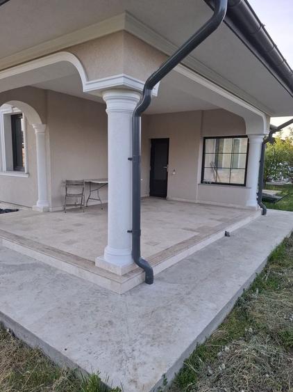 Casă cu 4 camere în Central