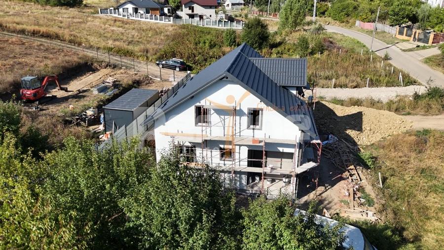 Casă individuală cu 3 camere cu Canalizare în Chicerea