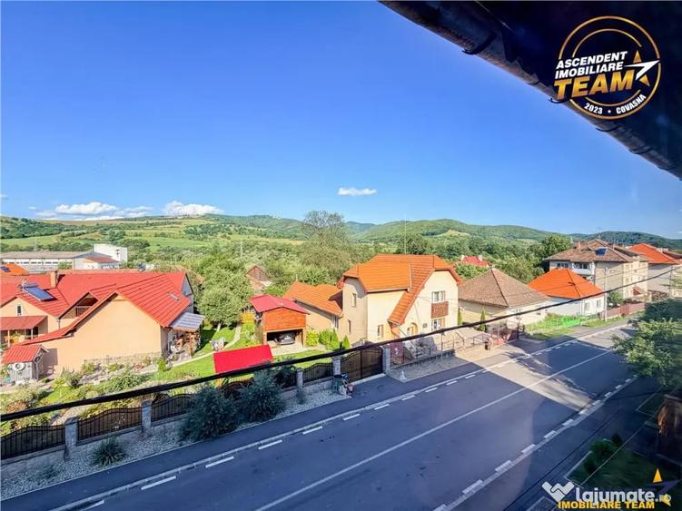 Apartament cu 3 camere decomandat în Malnaș