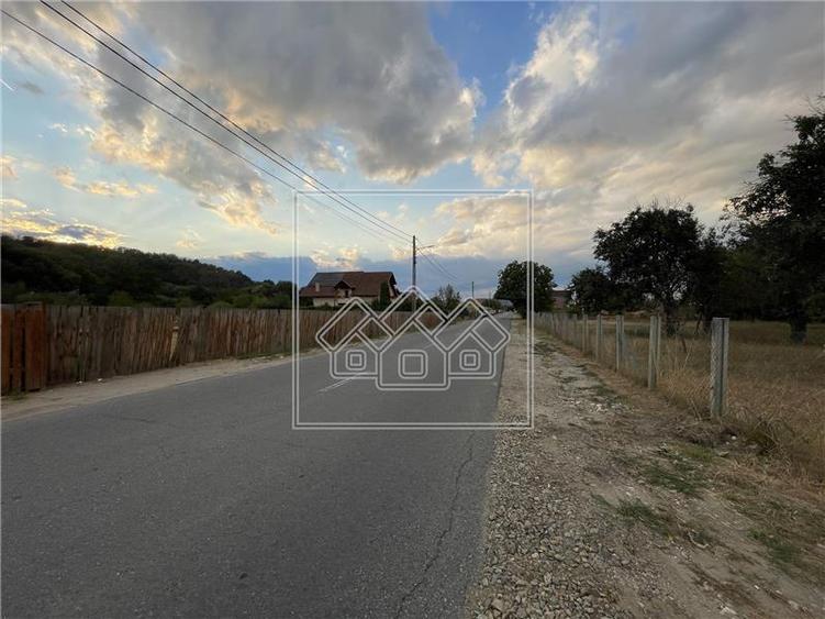 Teren Construcții intravilan de 1186 mp, în Gura Râului