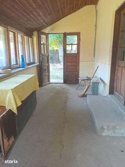 Casă cu 4 camere cu Teren 1200 Mp în Central