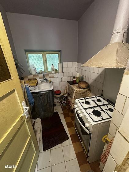 Casă cu 3 camere cu Teren 1124 Mp în Central