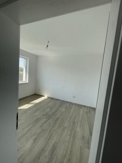 Casă cu 3 camere în Bucovăț